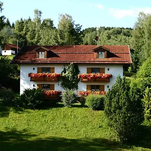 Haus Wildschütz , Frauenau Deutschland